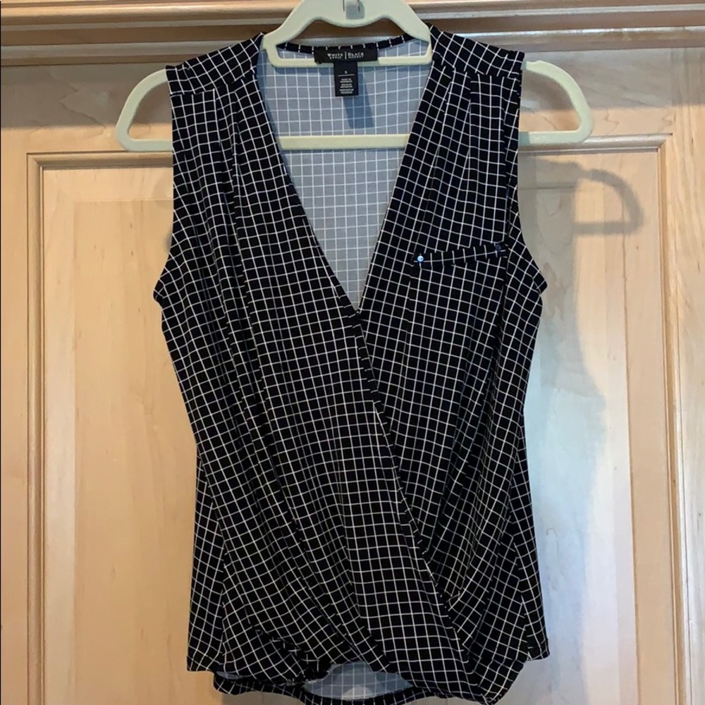 White House Black Market sleeveless top size small